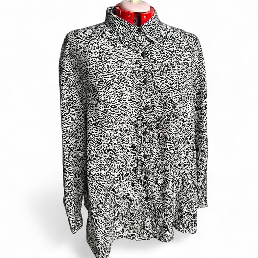 Anna and Frank‎ 100% Silk Black & White Print Button Up Blouse